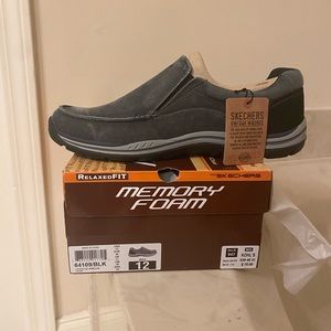 Mens Skechers slip on shoes